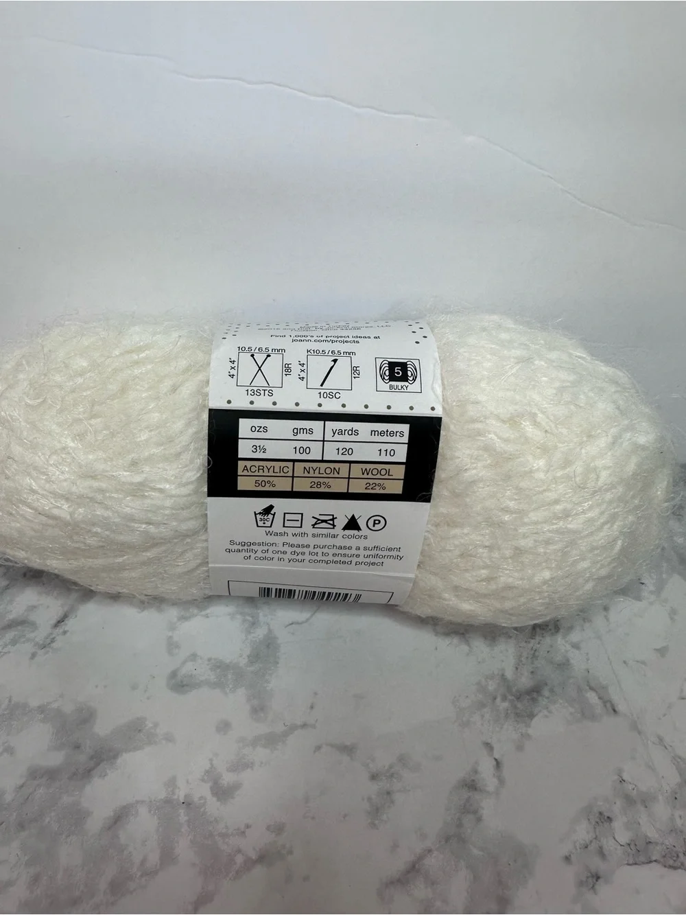 Buttercream Luxe Craft Angel Hair White Bulky Yarn Wool Blend 100g 120 Yds_2